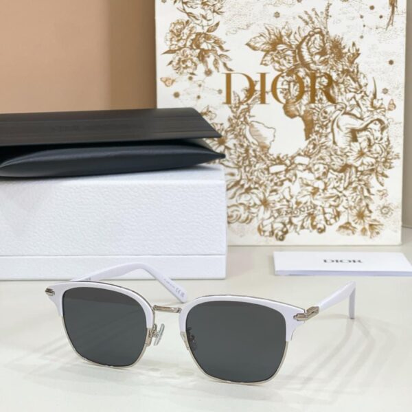 replica,schuhe,beste,kaufen,1:1,besten,seiten,Replik,turnschuhe,sneakers DIOR Sonnenbrille, Modell Dior BlackSuit S2U (SQ112B)