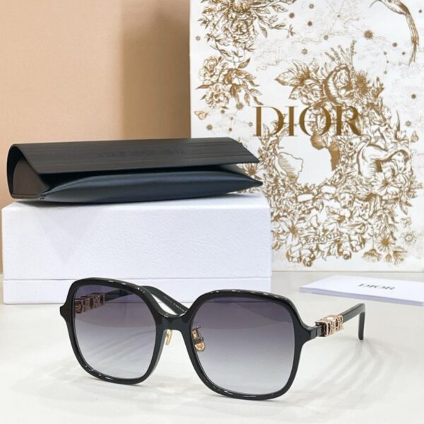 replica,schuhe,beste,kaufen,1:1,besten,seiten,Replik,turnschuhe,sneakers DIOR Sonnenbrille, Modell Dior Treasure S1F (23VB4I)