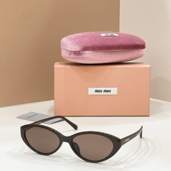 replica,schuhe,beste,kaufen,1:1,besten,seiten,Replik,turnschuhe,sneakers MIUMIU Sonnenbrille MODELL SMU 60WS (D6MBK2)