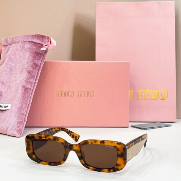 replica,schuhe,beste,kaufen,1:1,besten,seiten,Replik,turnschuhe,sneakers MIUMIU Sonnenbrille, Modell OMU 08YS(38J5VE)