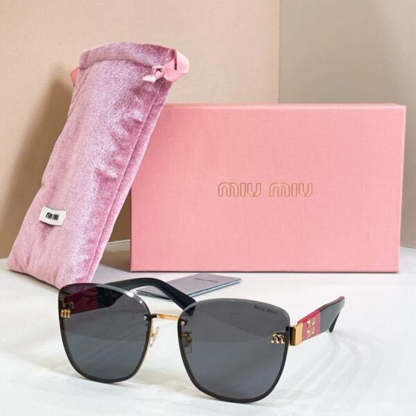 replica,schuhe,beste,kaufen,1:1,besten,seiten,Replik,turnschuhe,sneakers MIUMIU Sonnenbrille, Modell MU 59ZS(NTLNSC)