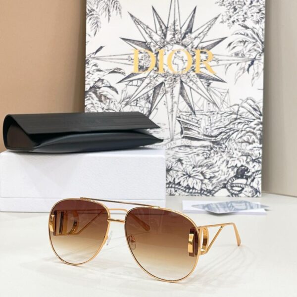 replica,schuhe,beste,kaufen,1:1,besten,seiten,Replik,turnschuhe,sneakers DIOR Brille Modell DSGTA44UCR (F83SNS)