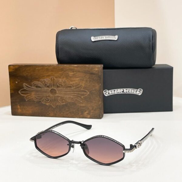 replica,schuhe,beste,kaufen,1:1,besten,seiten,Replik,turnschuhe,sneakers CHROME HEARTS Brille Modell NIP Slip (BHF6NQ)