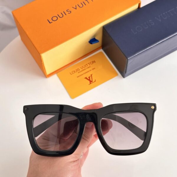 replica,schuhe,beste,kaufen,1:1,besten,seiten,Replik,turnschuhe,sneakers LOUIS VUITTON Brillenmodelle Z4028W Z1217W (ONN8R4) – Erhältlich auf der offiziellen Website.