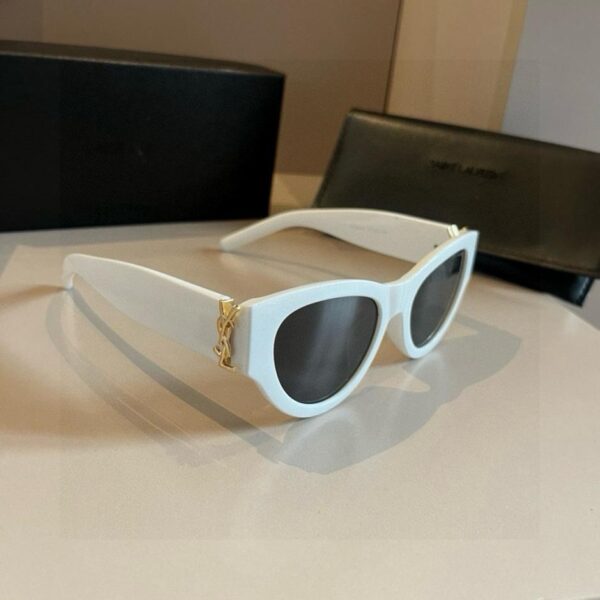 Das neueste Modell von YSL ist da: slm94 Gold & Schwarz (OWV1DU)