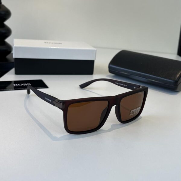 replica,schuhe,beste,kaufen,1:1,besten,seiten,Replik,turnschuhe,sneakers Neue Herren-Sonnenbrille von Boss – im gleichen Stil wie bei vielen Prominenten (JF6FZQ)