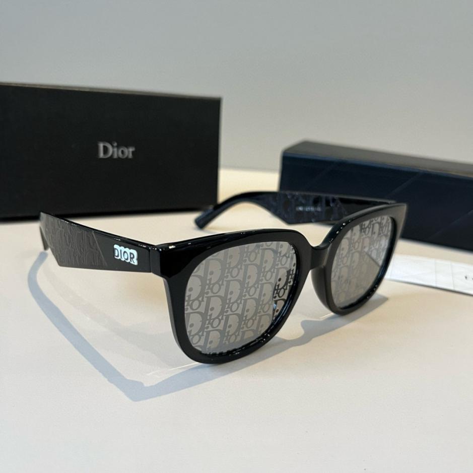 replica,schuhe,beste,kaufen,1:1,besten,seiten,Replik,turnschuhe,sneakers Dior Herrenkollektion: Bügel mit geprägtem Dior-Logo (UXVX4M) replica,schuhe,beste,kaufen,1:1,besten,seiten,Replik,turnschuhe,sneakers Dior Herrenkollektion: Bügel mit geprägtem Dior-Logo (UXVX4M)
